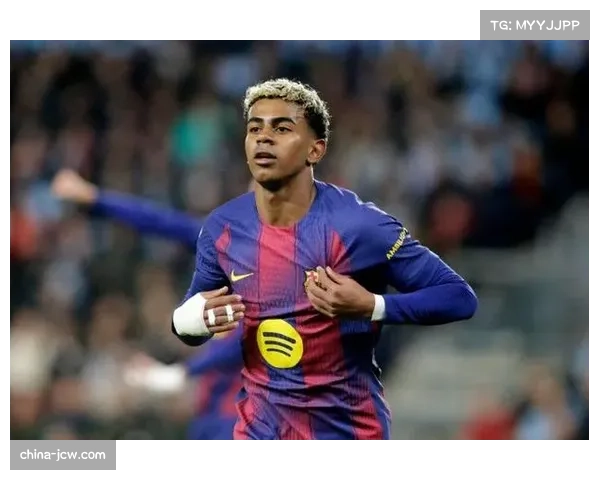 巴萨杰拉德·马丁累计黄牌停赛,后防线轮换选择减少